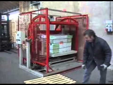 Pallet overturning device